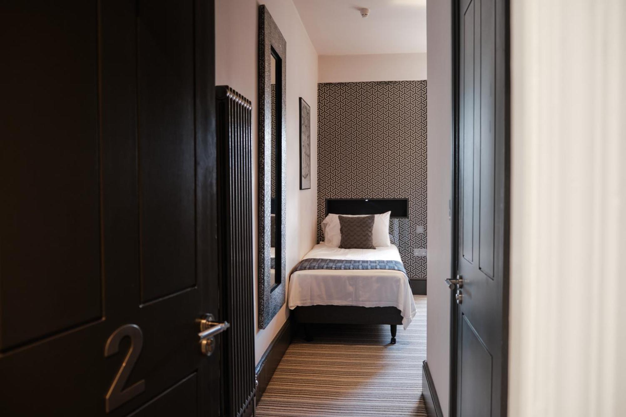 Отель Rose And Crown Stoke Newington Лондон Экстерьер фото